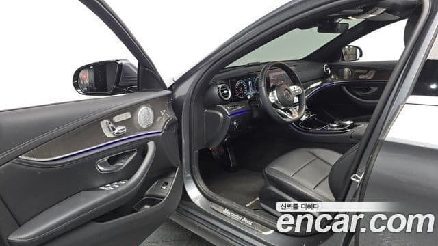 Mercedes-Benz E-Class 2019 — Şəkil 10/20