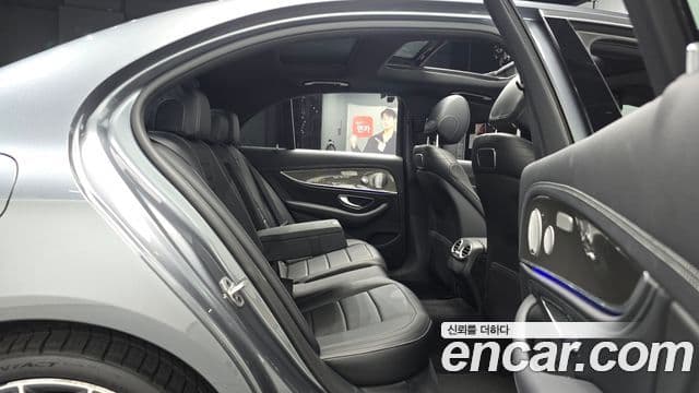 Mercedes-Benz E-Class 2019 — Şəkil 12/20