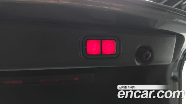Mercedes-Benz E-Class 2019 — Şəkil 17/20