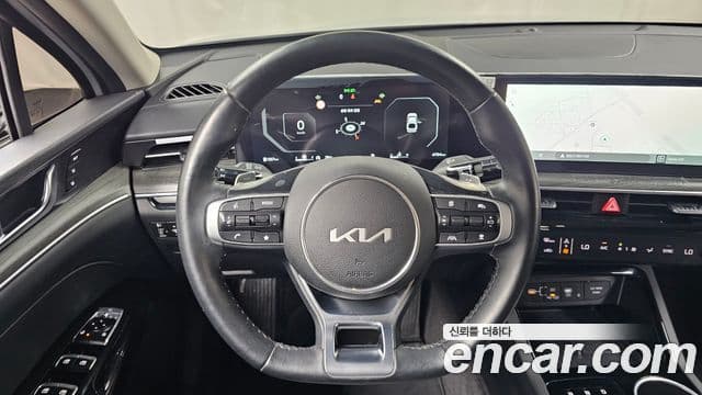 Kia K5 2025 — Şəkil 13/20