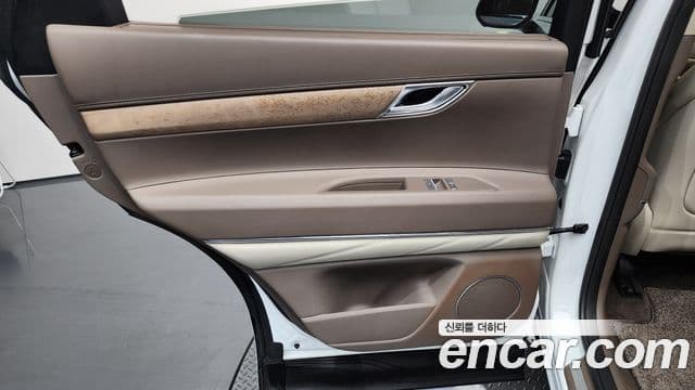 Genesis GV80 2022 — ფოტო 8/36