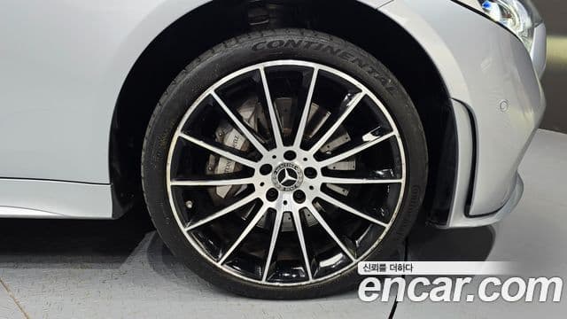 Mercedes-Benz CLS-Class 2021 — Photo 14/33