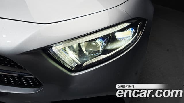 Mercedes-Benz CLS-Class 2021 — Photo 27/33