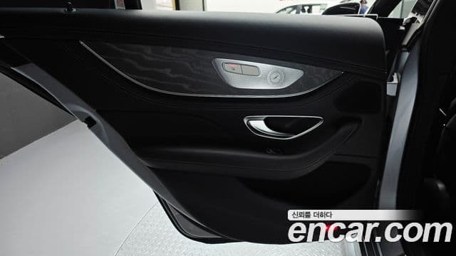 Mercedes-Benz CLS-Class 2021 — Photo 30/33