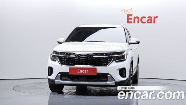 Kia Seltos 2023 — ფოტო 3/20