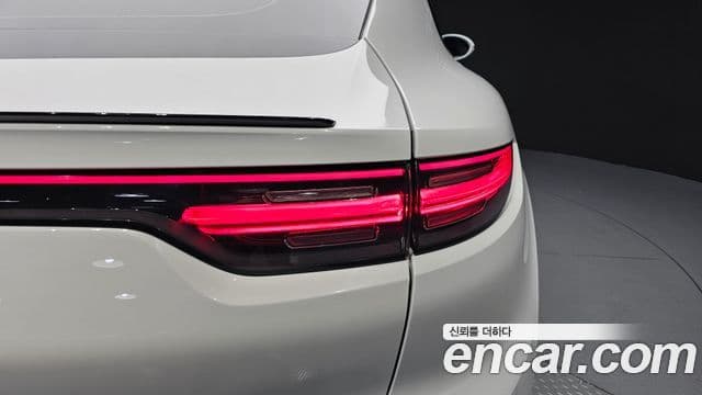 Porsche Cayenne 2020 — Photo 29/36