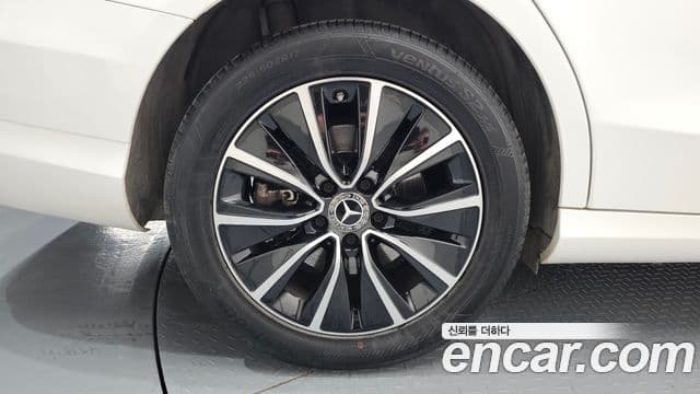 Mercedes-Benz C-Class 2020 — Şəkil 5/20