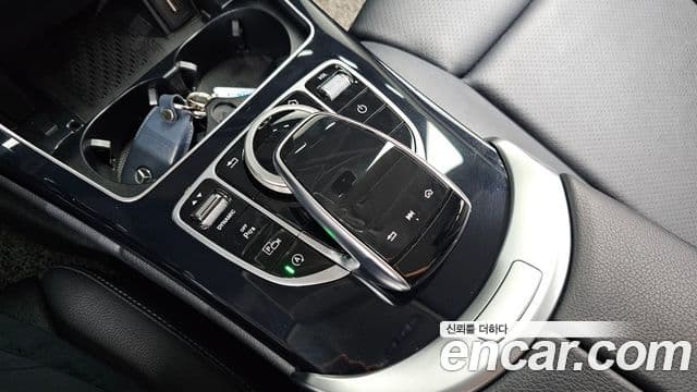 Mercedes-Benz C-Class 2020 — Şəkil 18/20