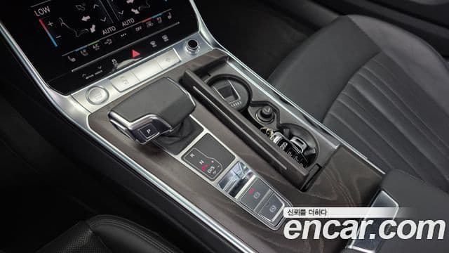 Audi A6 2020 — ფოტო 11/30