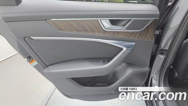 Audi A6 2020 — ფოტო 8/30