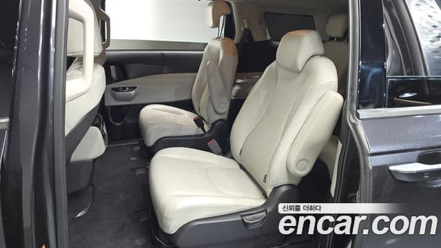 Kia Carnival 2023 — Şəkil 11/20
