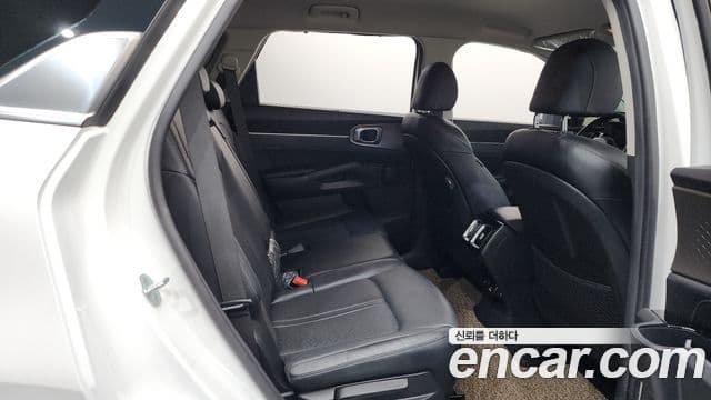 Kia Sorento 2021 — Фото 11/20