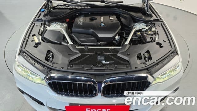 BMW 5 Series 2018 — Şəkil 5/20