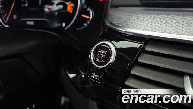 BMW 5 Series 2018 — Şəkil 17/20