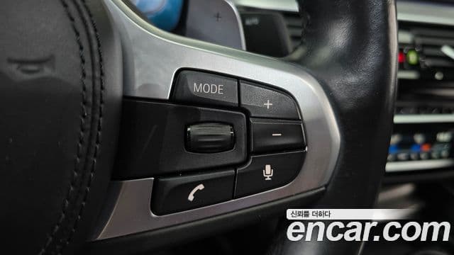 BMW 5 Series 2018 — Şəkil 19/20