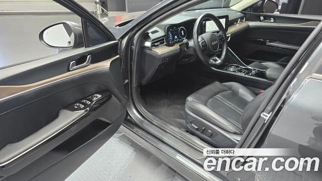 Kia K5 2022 — Şəkil 8/20
