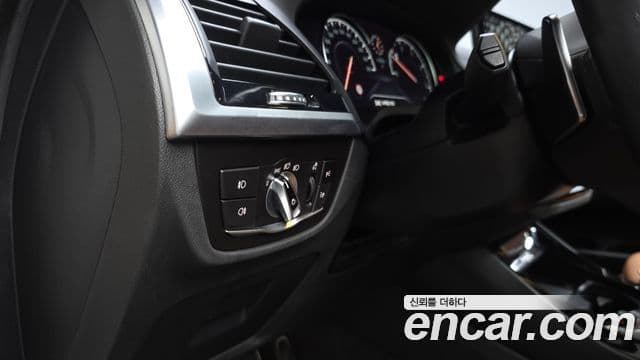 BMW X3 2018 — Photo 29/34