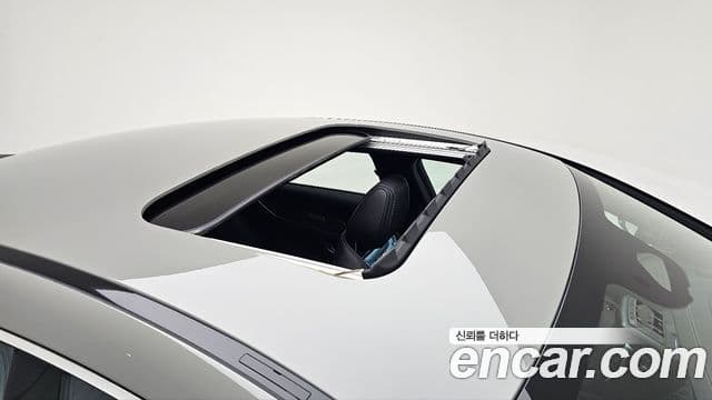 Mercedes-Benz AMG GT 2025 — Фото 11/18