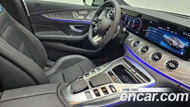 Mercedes-Benz AMG GT 2025 — Фото 13/18
