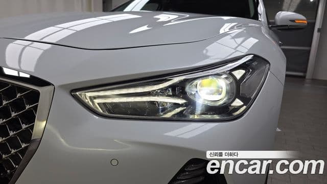 Genesis G70 2018 — Photo 27/30
