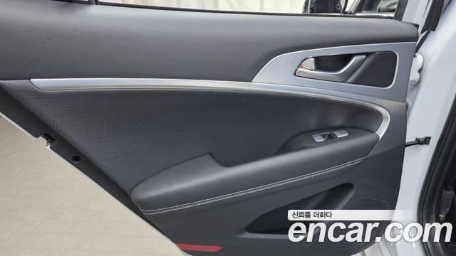 Genesis G70 2018 — Photo 8/30