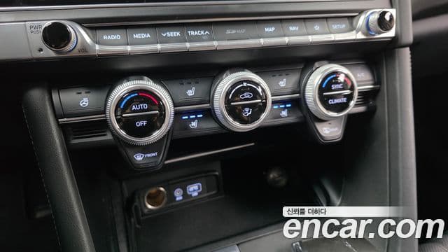 Genesis G70 2018 — Photo 18/30