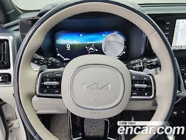 Kia Sorento 2023 — ფოტო 8/18