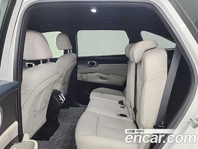 Kia Sorento 2023 — ფოტო 12/18