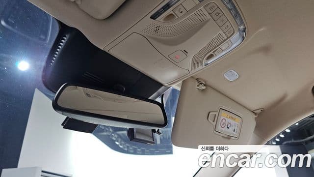 Mercedes-Benz V-Class 2021 — ფოტო 17/20