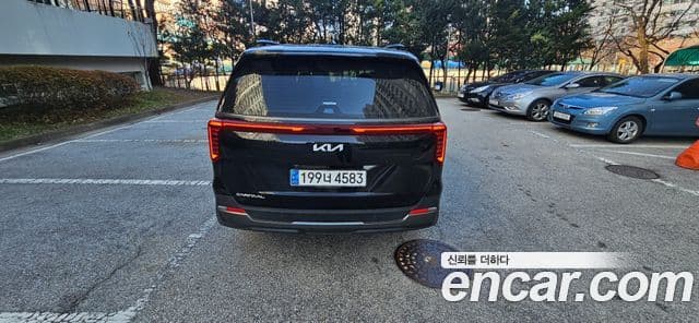 Kia Carnival 2024 — Фото 1/15