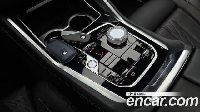 BMW X6 2025 — Photo 23/32