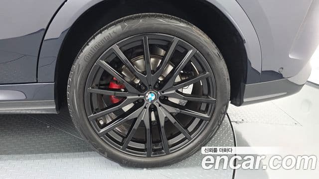 BMW X6 2025 — Photo 8/32