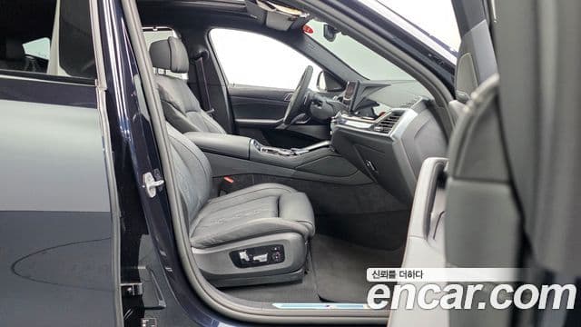 BMW X6 2025 — Photo 18/32