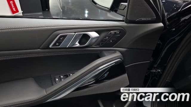 BMW X6 2025 — Photo 9/32