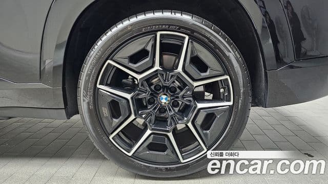 BMW XM 2025 — Photo 18/33