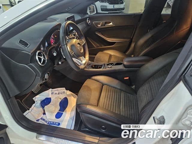 Mercedes-Benz CLA-Class 2018 — Фото 7/20