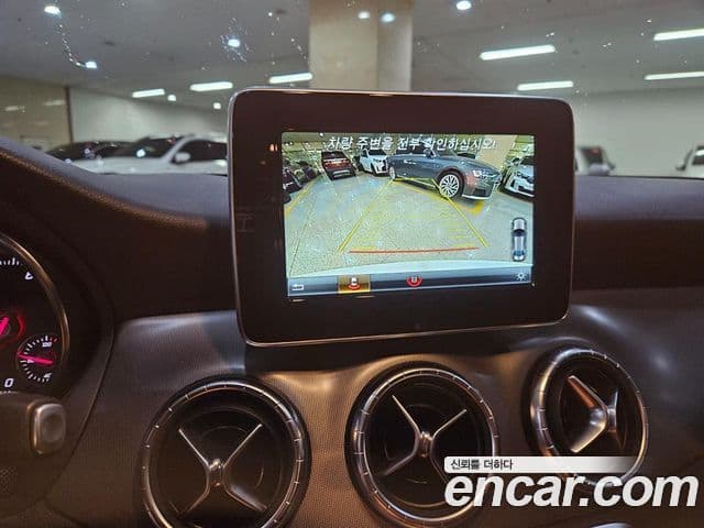 Mercedes-Benz CLA-Class 2018 — Фото 14/20