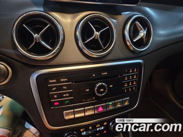 Mercedes-Benz CLA-Class 2018 — Фото 15/20