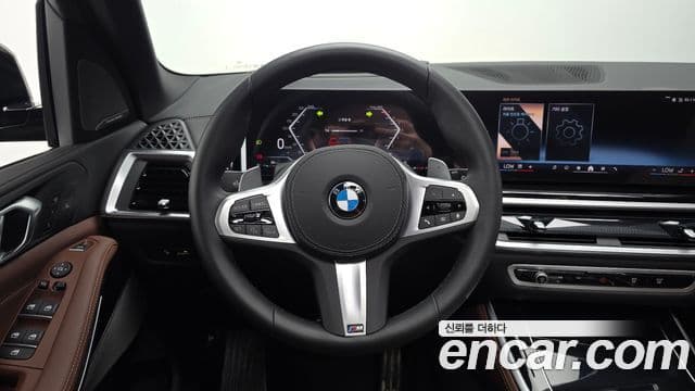 BMW X5 2025 — ფოტო 14/20