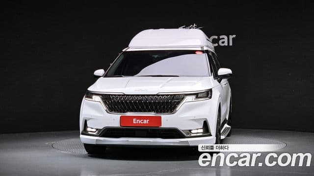Kia Carnival 2022 — ფოტო 2/20