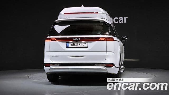Kia Carnival 2022 — ფოტო 3/20