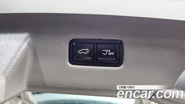 Kia Carnival 2022 — ფოტო 16/20