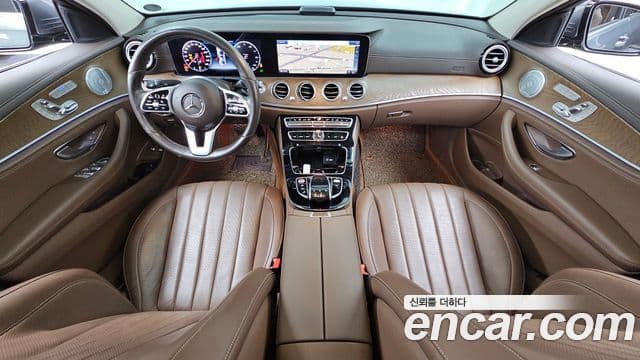 Mercedes-Benz E-Class 2019 — Şəkil 7/20