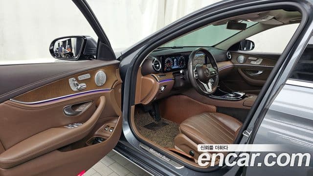 Mercedes-Benz E-Class 2019 — Şəkil 10/20