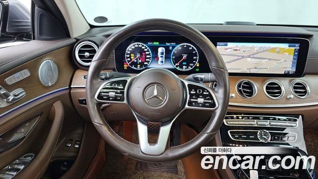 Mercedes-Benz E-Class 2019 — Şəkil 13/20