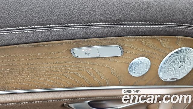 Mercedes-Benz E-Class 2019 — Şəkil 19/20