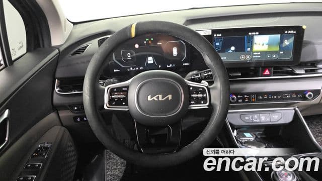 Kia Carnival 2024 — Фото 13/20
