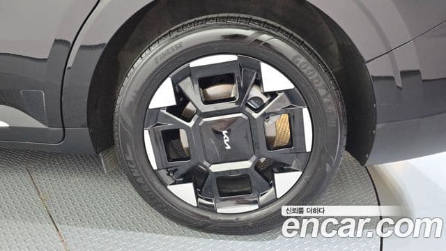 Kia Carnival 2024 — Photo 13/31