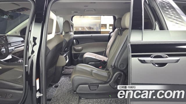 Kia Carnival 2024 — Photo 30/31