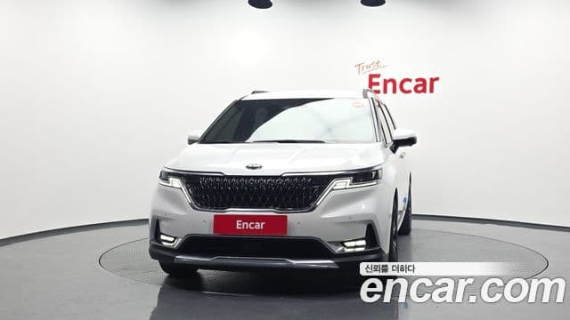 Kia Carnival 2021 — Фото 3/20